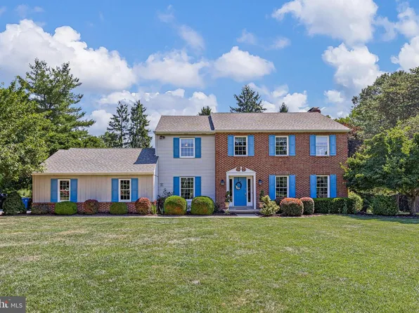 62 Darien Rd, Newark, DE 19711