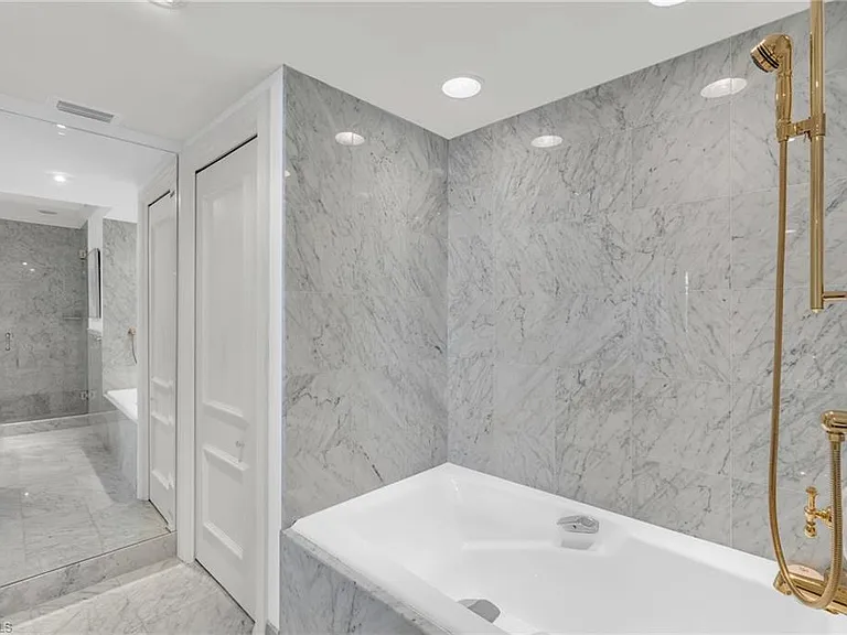 271 Broad Ave S #202 — Photo 9