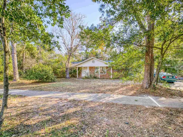 204 S Sunset Blvd, Gulf Breeze, FL 32561