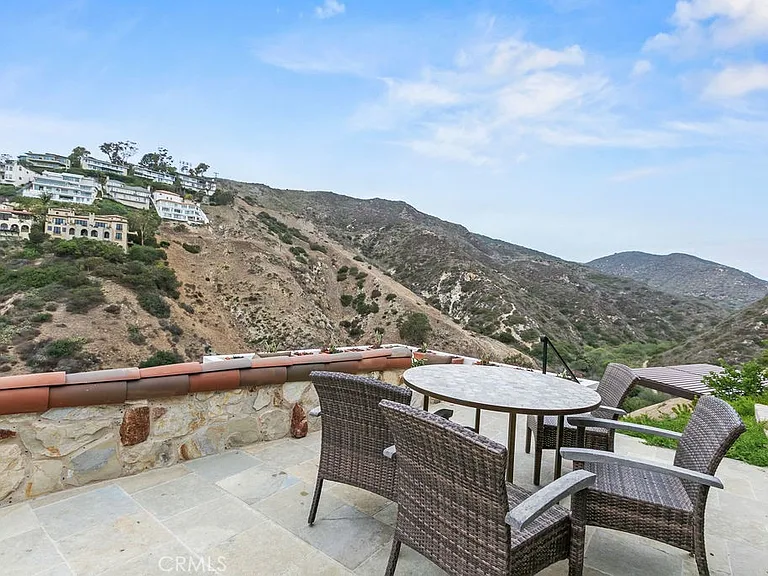 345 Emerald Bay — Photo 38