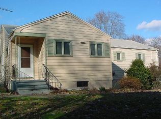 109 Green Acres Ln, Fairfield, CT 06824