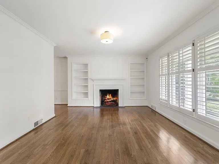 2151 Radcliffe Dr NW — Photo 8
