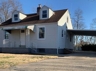 13 Revere Ave, Bethpage, NY 11714