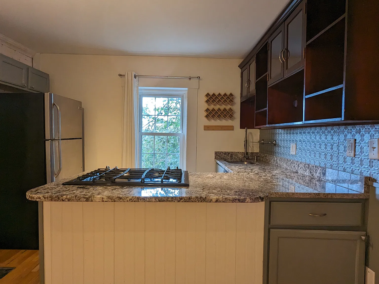 100 Middle St — Photo 4