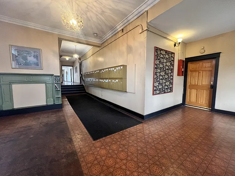 Lobby.