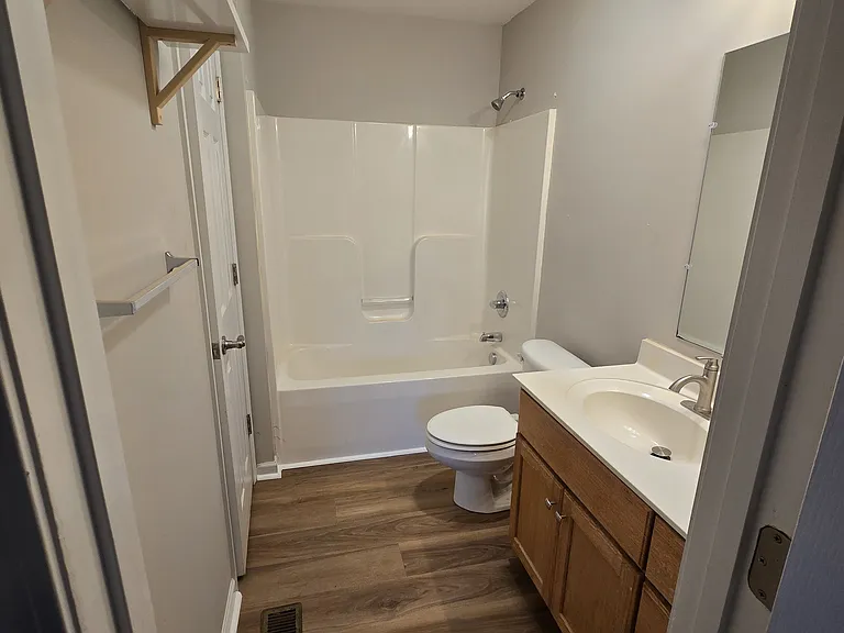 107 Park St — Photo 14