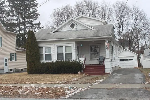 127 W McCanns Blvd photo 1