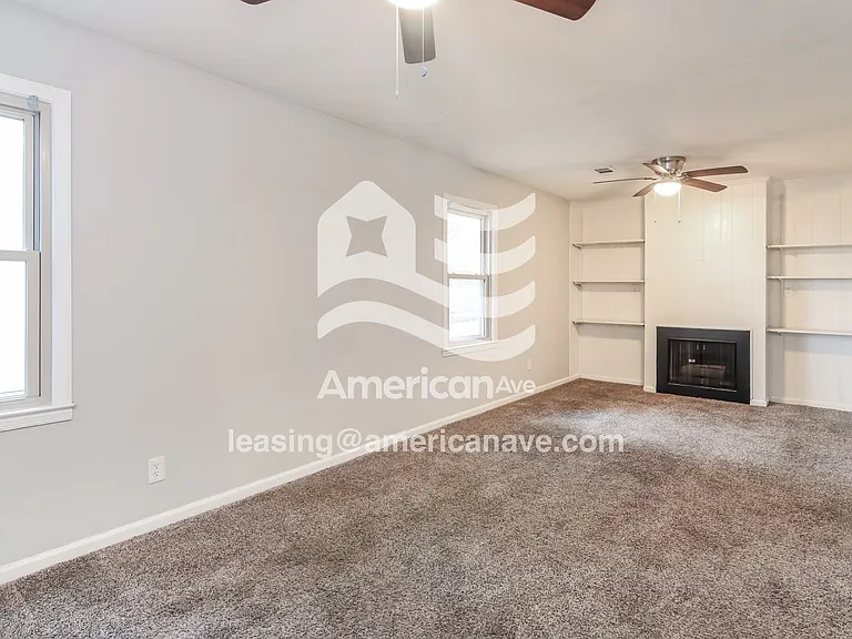 178903_002_living_room_14257346.jpg