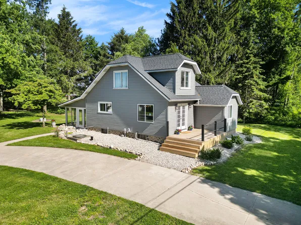 2981 S Baldwin Ave, Fremont, MI 49412