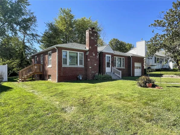 131 Leo St, Columbia, IL 62236