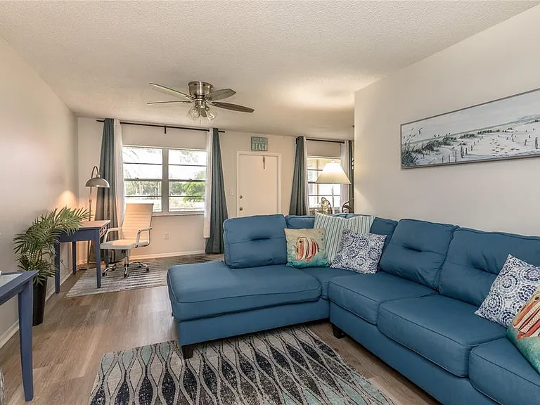 5 Vista Palm Ln #203 — Photo 2