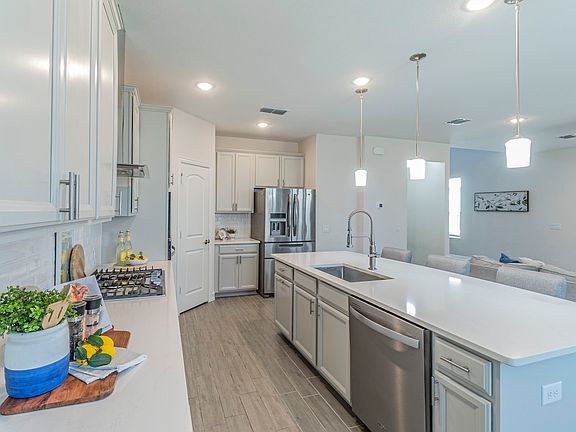 3rd image of 2758 Henson Ln