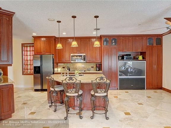 3rd image of 5091 Perignon Way
