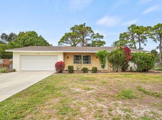 690 Sunset Beach Dr, Venice, FL 34293