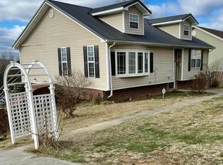 2734 E 635th Hwy, Science Hill, KY 42553