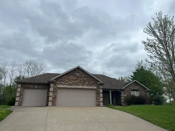 21200 S Belfry Ct, Hartsburg, MO 65039