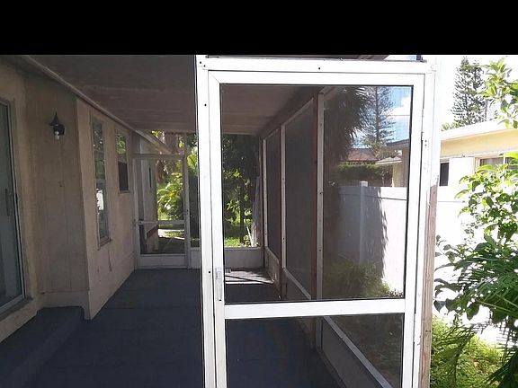 5th image of 712 96th Ave N #A