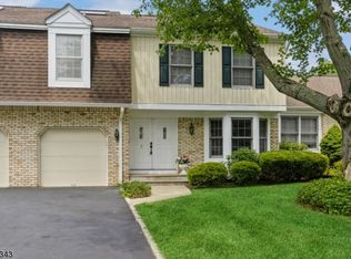 3 Bradford Ln, Basking Ridge, NJ 07920