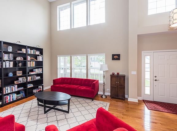 4th image of 1285 Chesterfield Ln