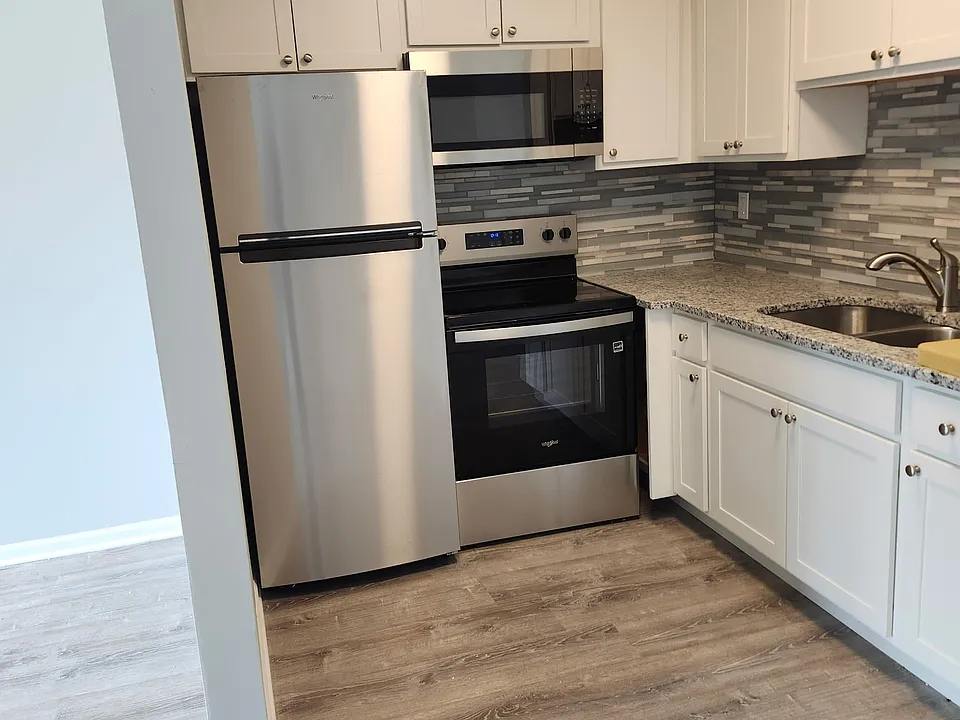 1016 Bratton Ave #5