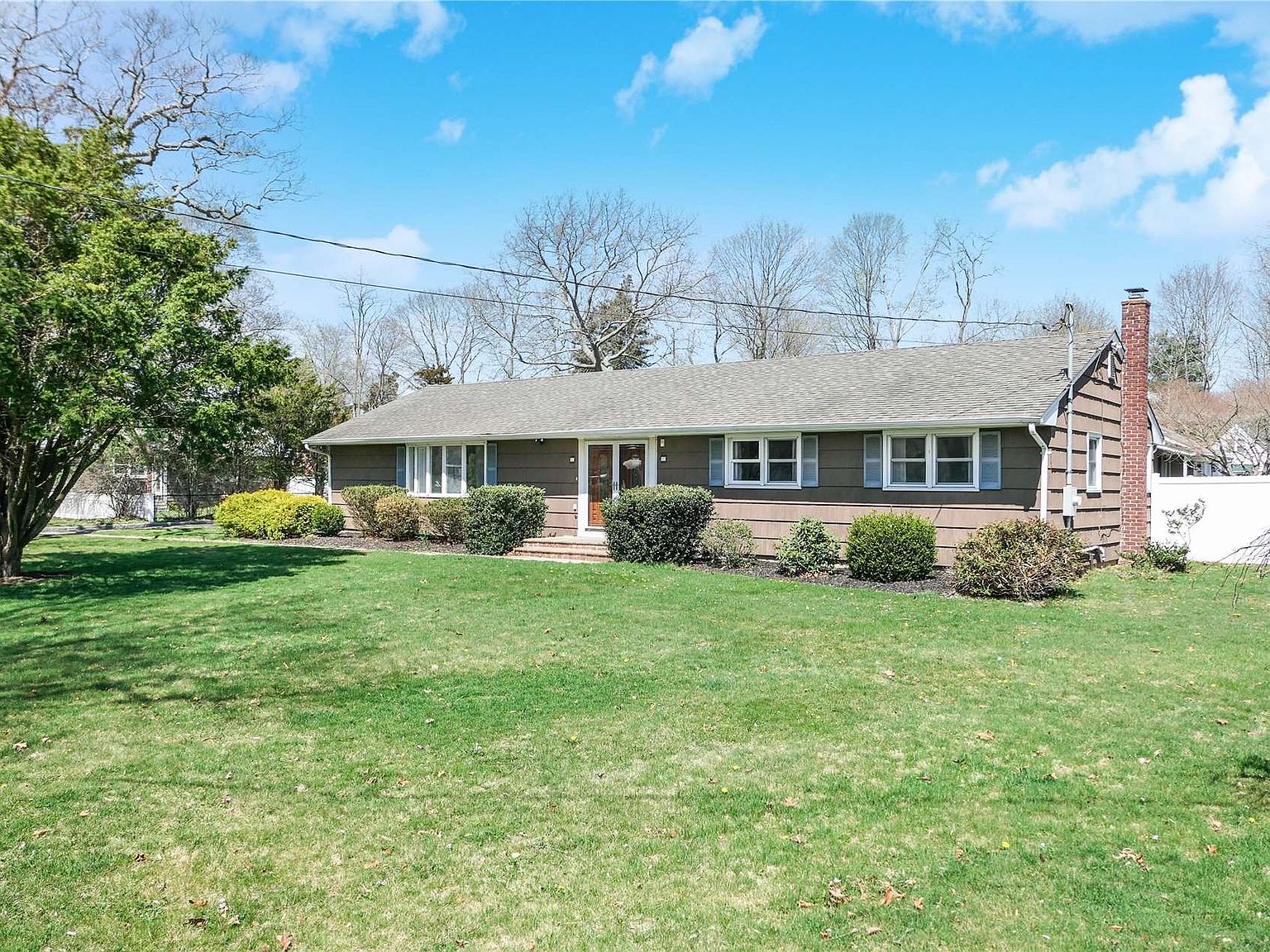47 Oak Road, East Patchogue, NY 11772 Zillow