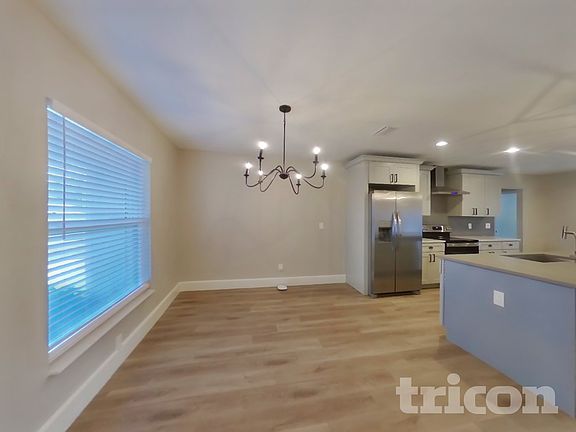 3rd image of 15808 Deep Creek Ln