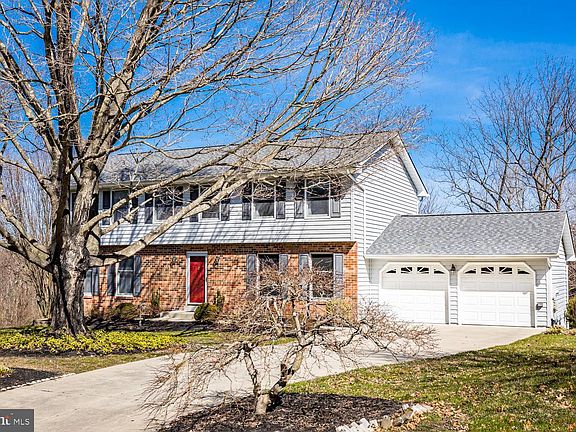 2nd image of 4662 Palomino Ct