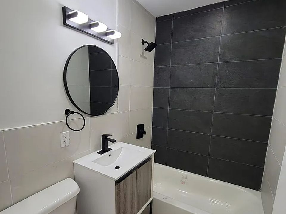 2nd image of 513 Orange St #2R