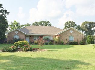 305 Windridge Rd, Palestine, TX 75801