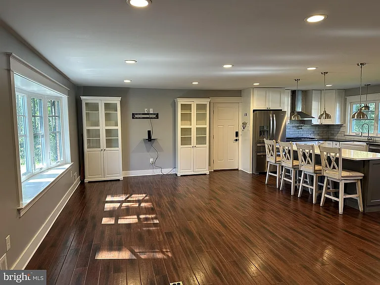 11809 Rivershore Dr — Photo 3