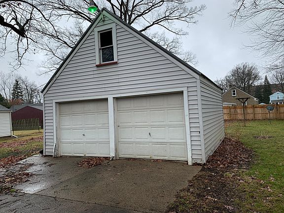 2nd image of 1184 Central Parkway Ave SE
