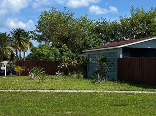 260 NW 38th Pl, Deerfield Beach, FL 33064