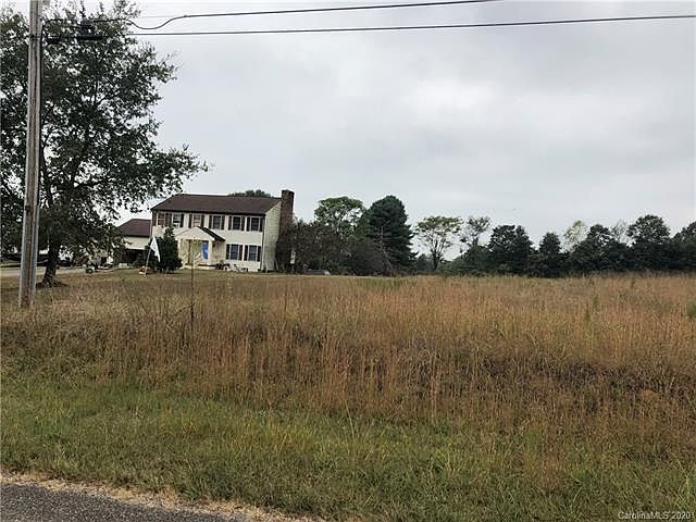 2nd image of 0000 Lone Pine Rd