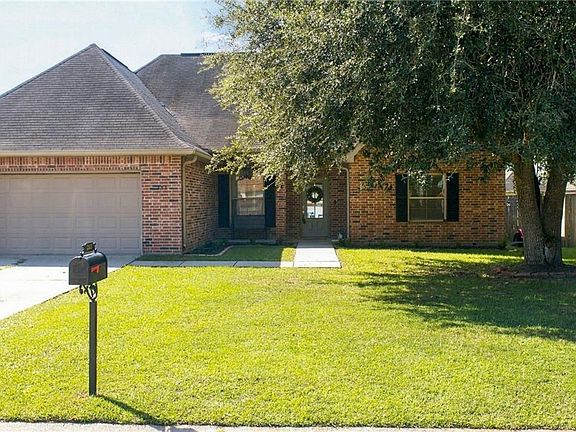 3rd image of 353 Mansfield Dr
