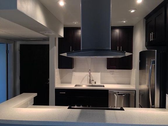 3rd image of 7556 Hampton Ave APT 302