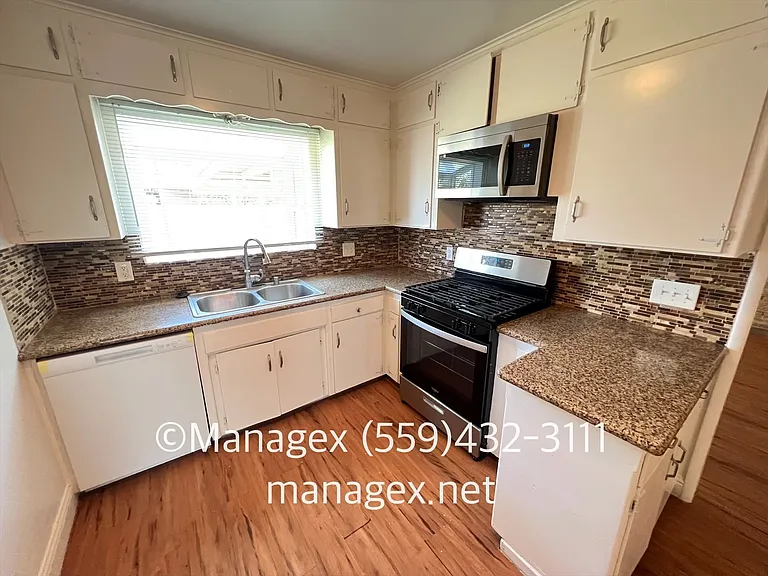 5208 N Angus St — Photo 6