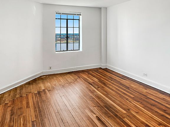 5th image of 5 Tudor City Pl APT 2132