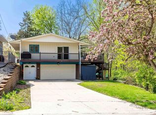 802 8th Ave, Silvis, IL 61282