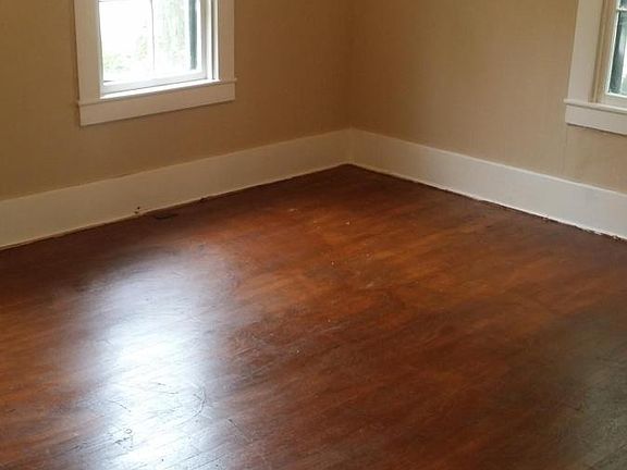 2nd image of 1139 Division St Floor 1
