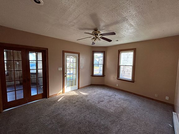 3rd image of 614 Commercial St #1