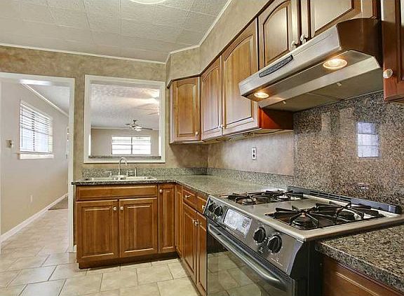 5th image of 1229 Farrington Dr
