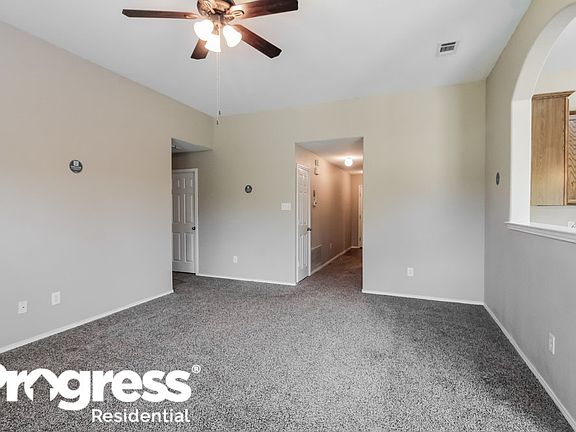 4th image of 1010 English Ivy Dr