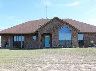 101 Colonial Creek Ln, Weatherford, TX 76088