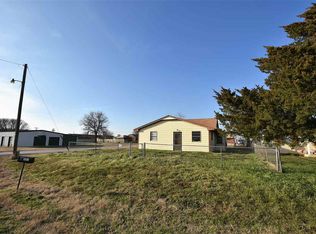 702 East St, Elgin, OK 73538