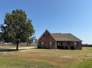 604 Stewart Cv, Marion, AR 72364