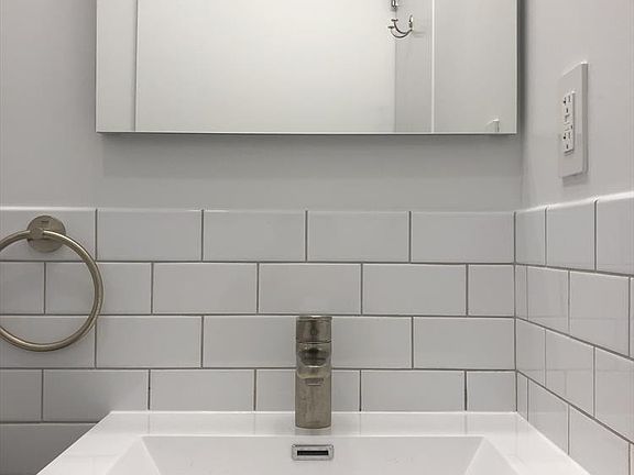 5th image of 584 Carroll St #1