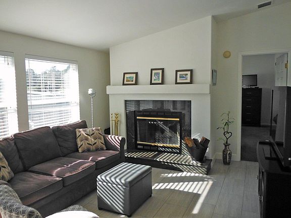 2nd image of 72 Cherry Blossom Ln #72