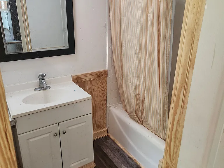 247 Hedge St — Photo 7