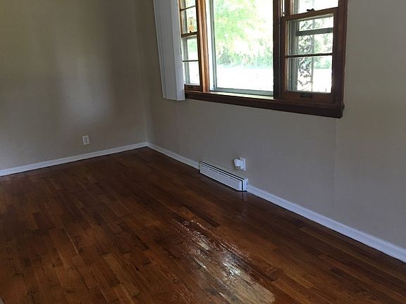2nd image of 3513 Elwood Ave