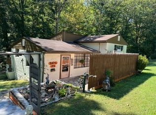 23 Low Gap Rd, Branchland, WV 25506